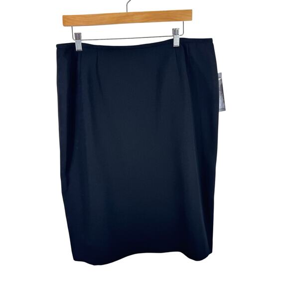 Le Suit NWT Black Straight Lined Business Professional Midi Skirt Plus Size 16 - Picture 1 of 6